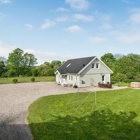 4 Bedroom Beautiful Home In Sønder Stenderup Buitenkant foto